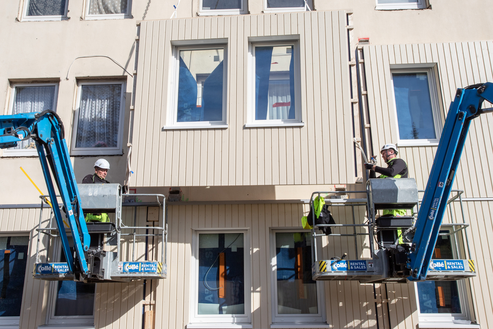 Bild 3 Fassade RENOWATE MG Installation am Gebäude