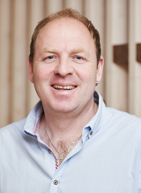 Portrait_Elmar_Fink.jpg